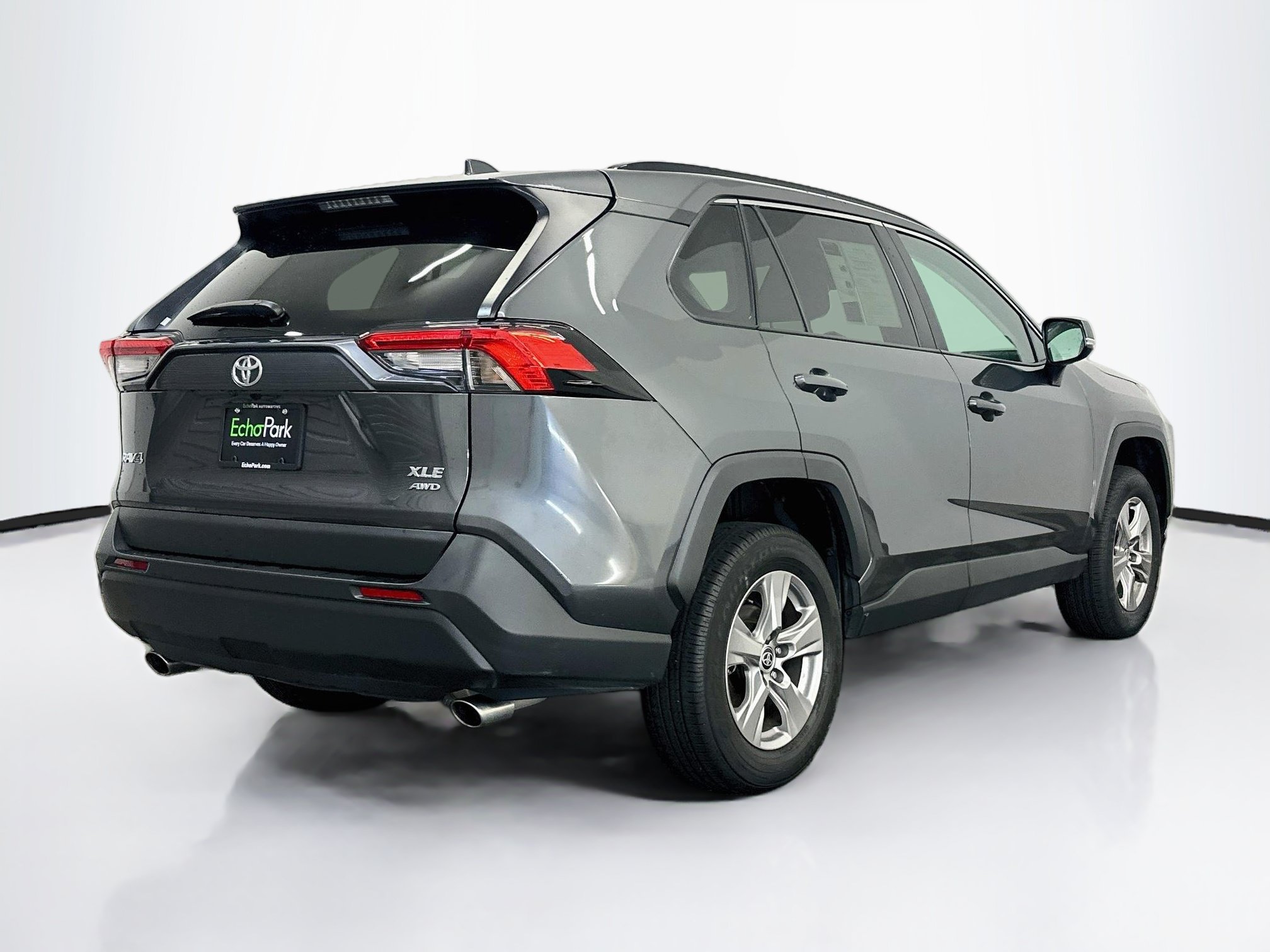 Used 2025 Toyota RAV4 XLE AWD/4WD image 9