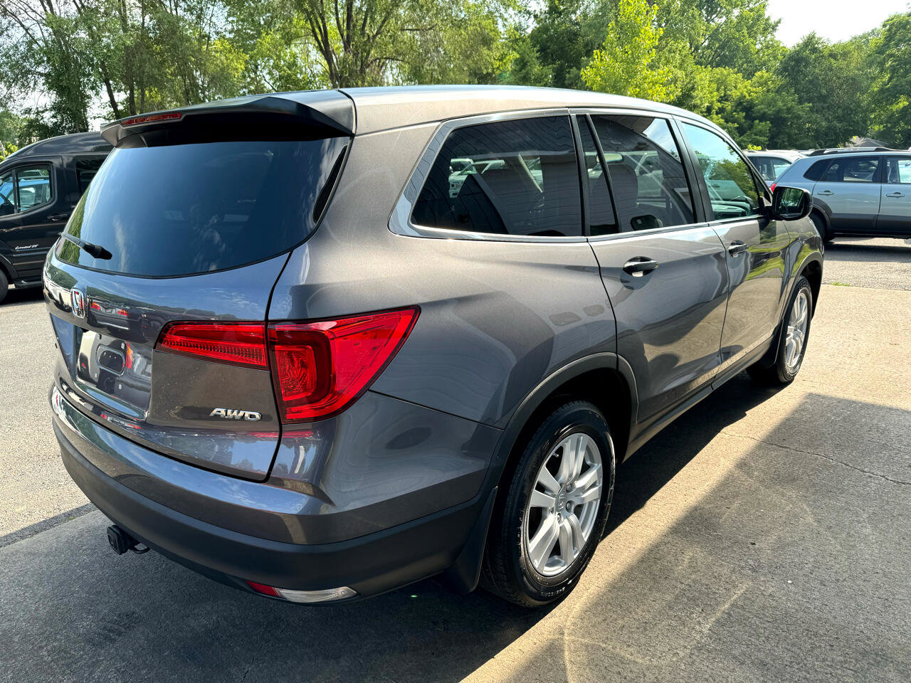 Used 2018 Honda Pilot LX image 4