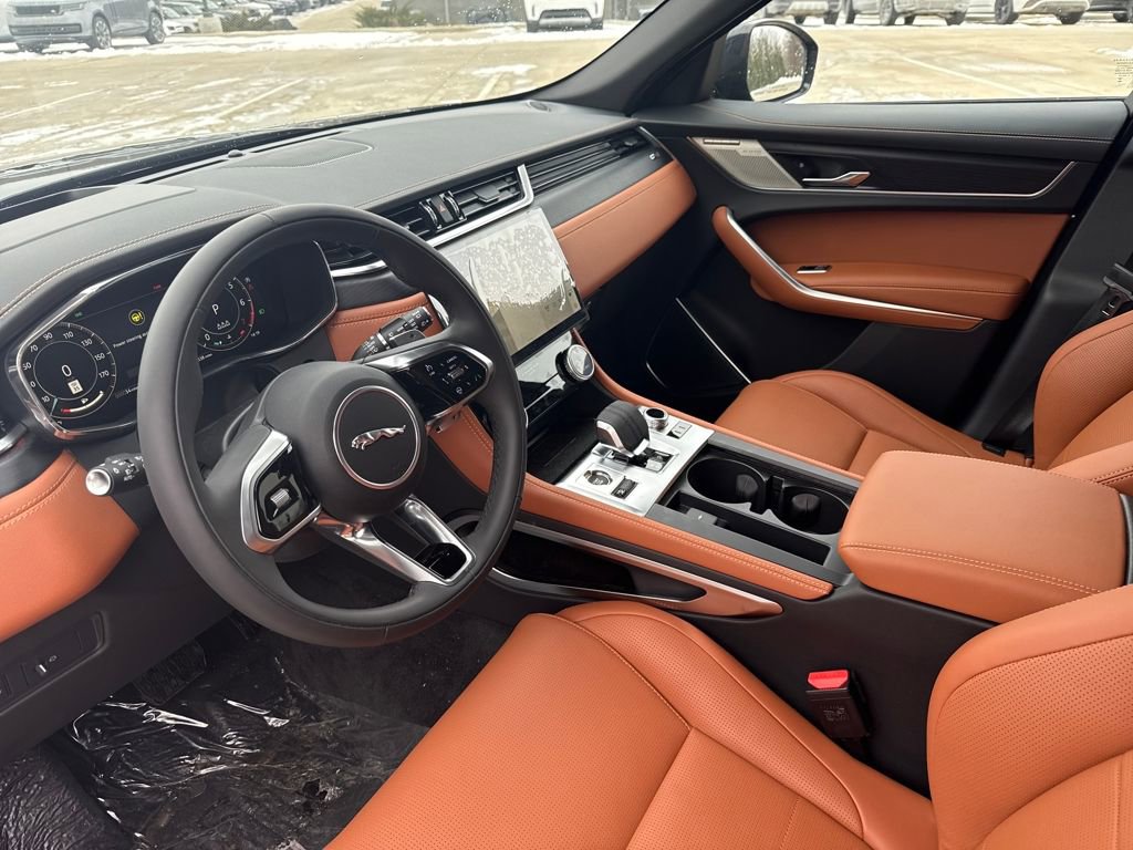 New 2026 Jaguar F-PACE R-Dynamic S image 12