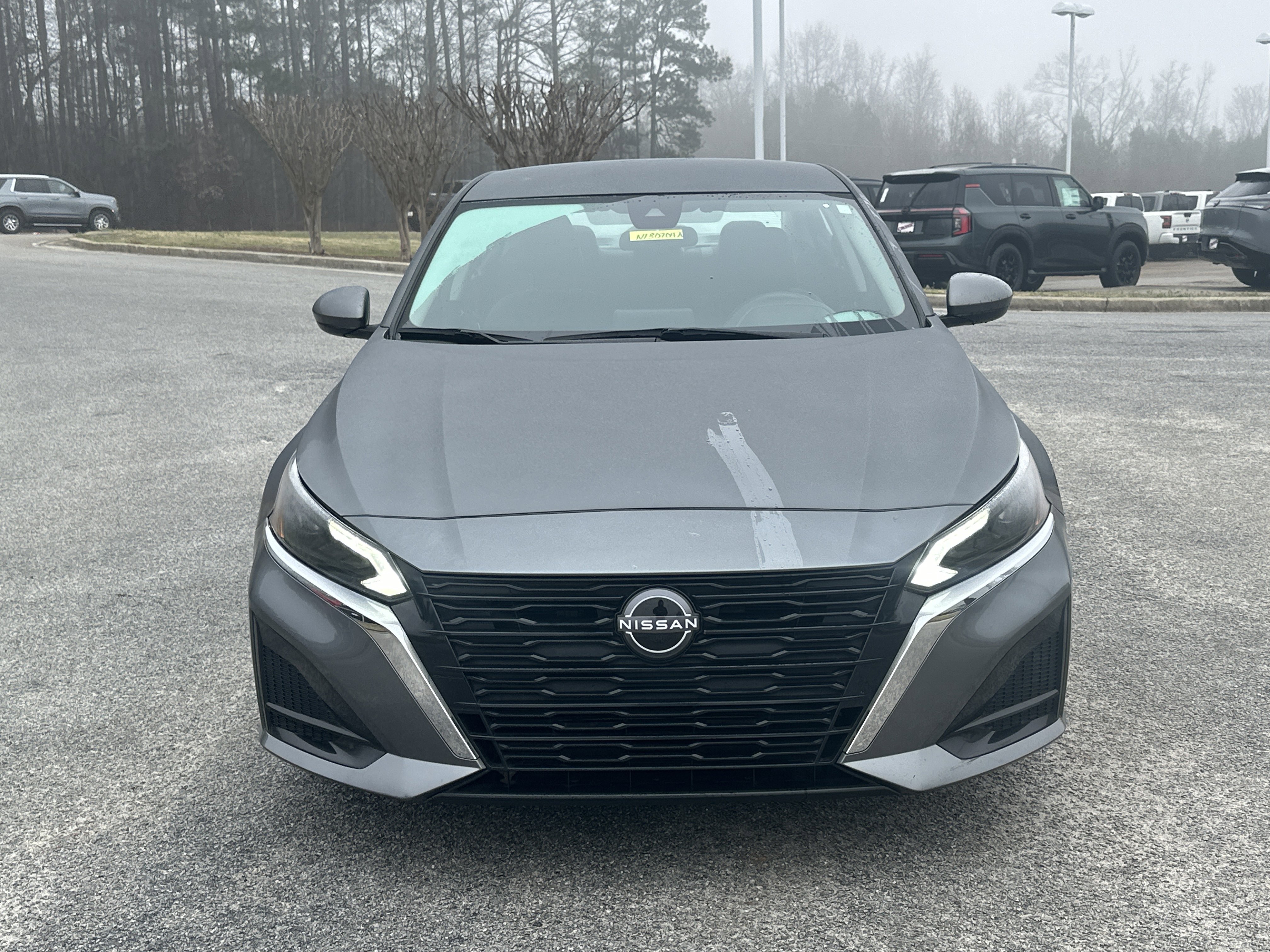 Used 2023 Nissan Altima 2.5 SV image 2