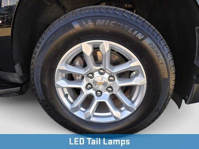 Used 2026 Chevrolet Suburban LT w/ Comfort Package AWD/4WD image 11