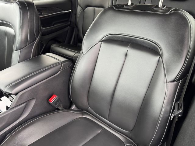 Certified 2023 Jeep Grand Cherokee Limited w/ Black Appearance Package AWD/4WD image 22