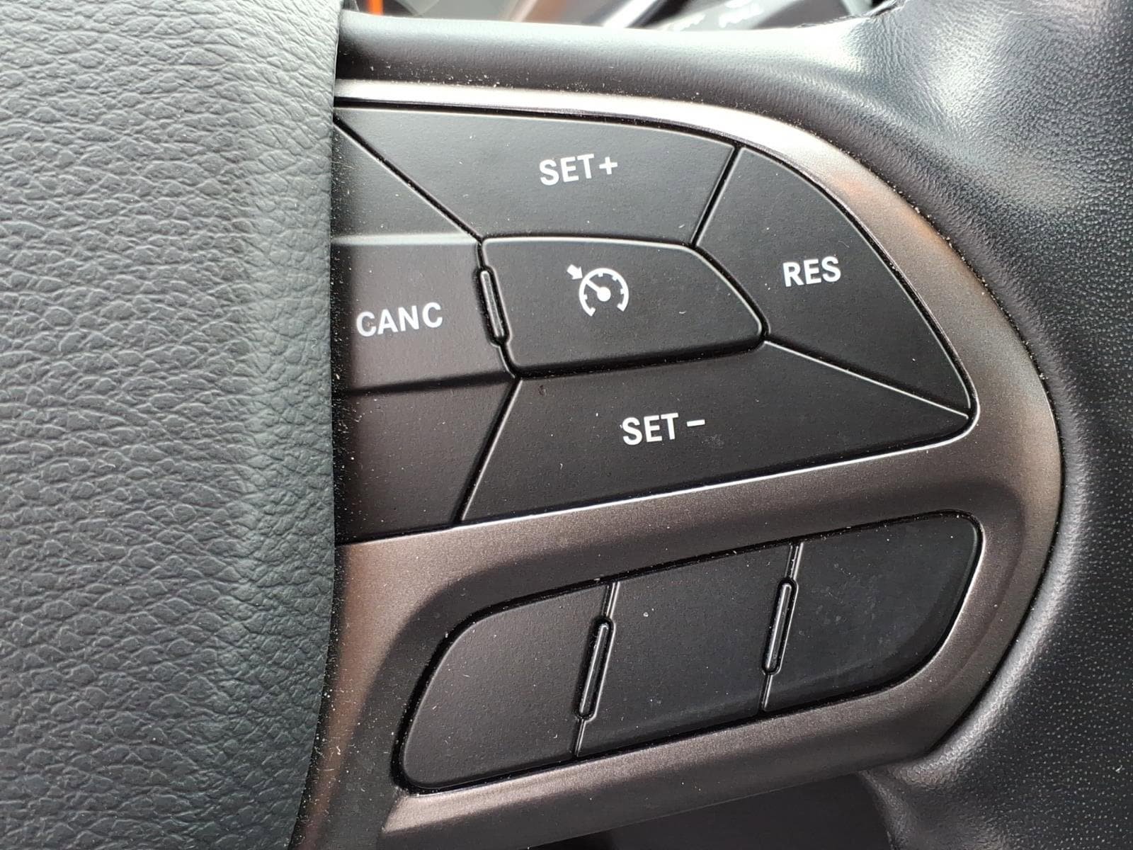 Used 2020 Jeep Cherokee Limited AWD/4WD image 17