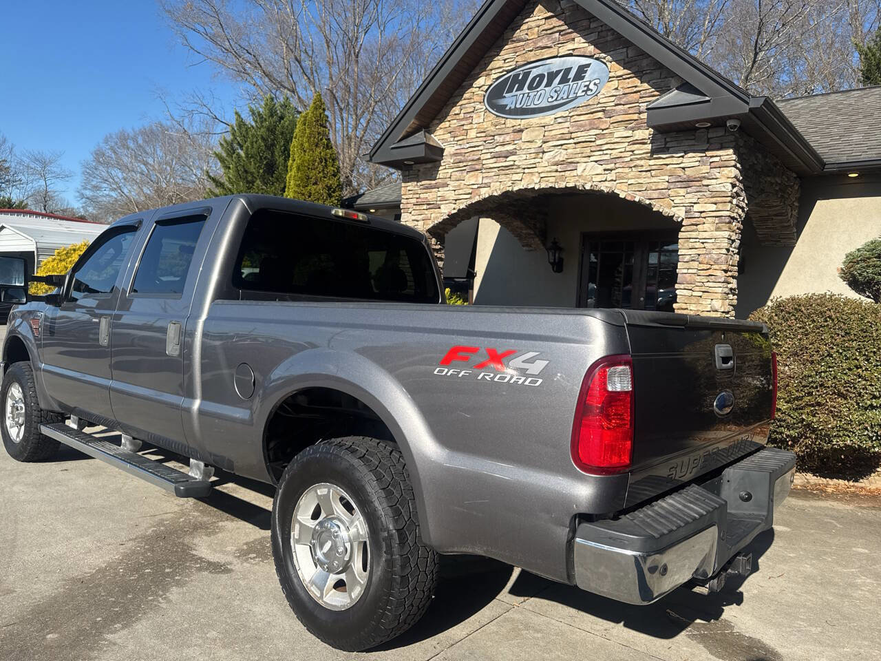 Used 2010 Ford F250 XLT image 4
