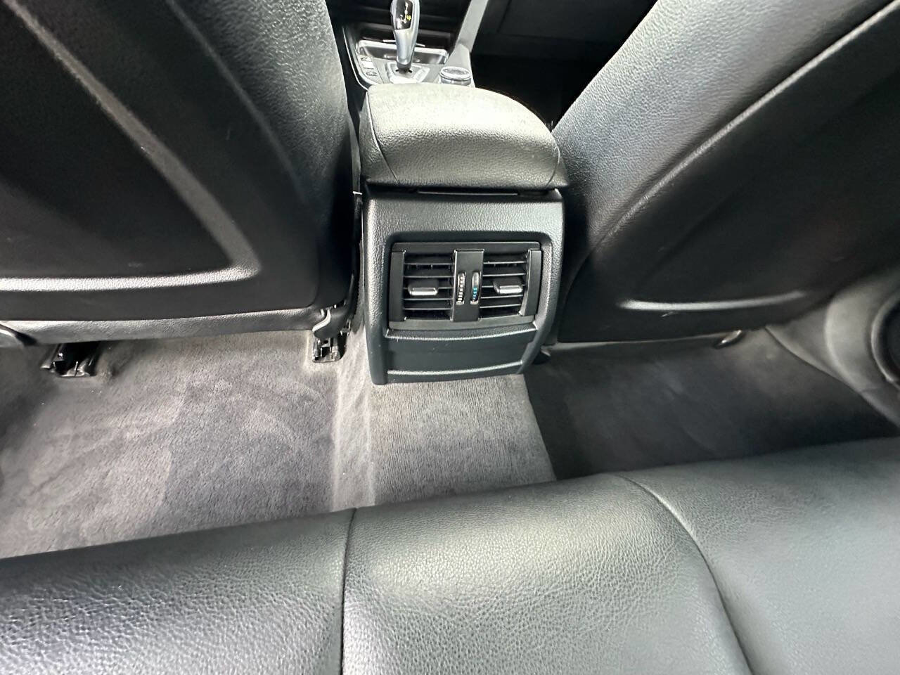 Used 2015 BMW 320i Sedan image 19