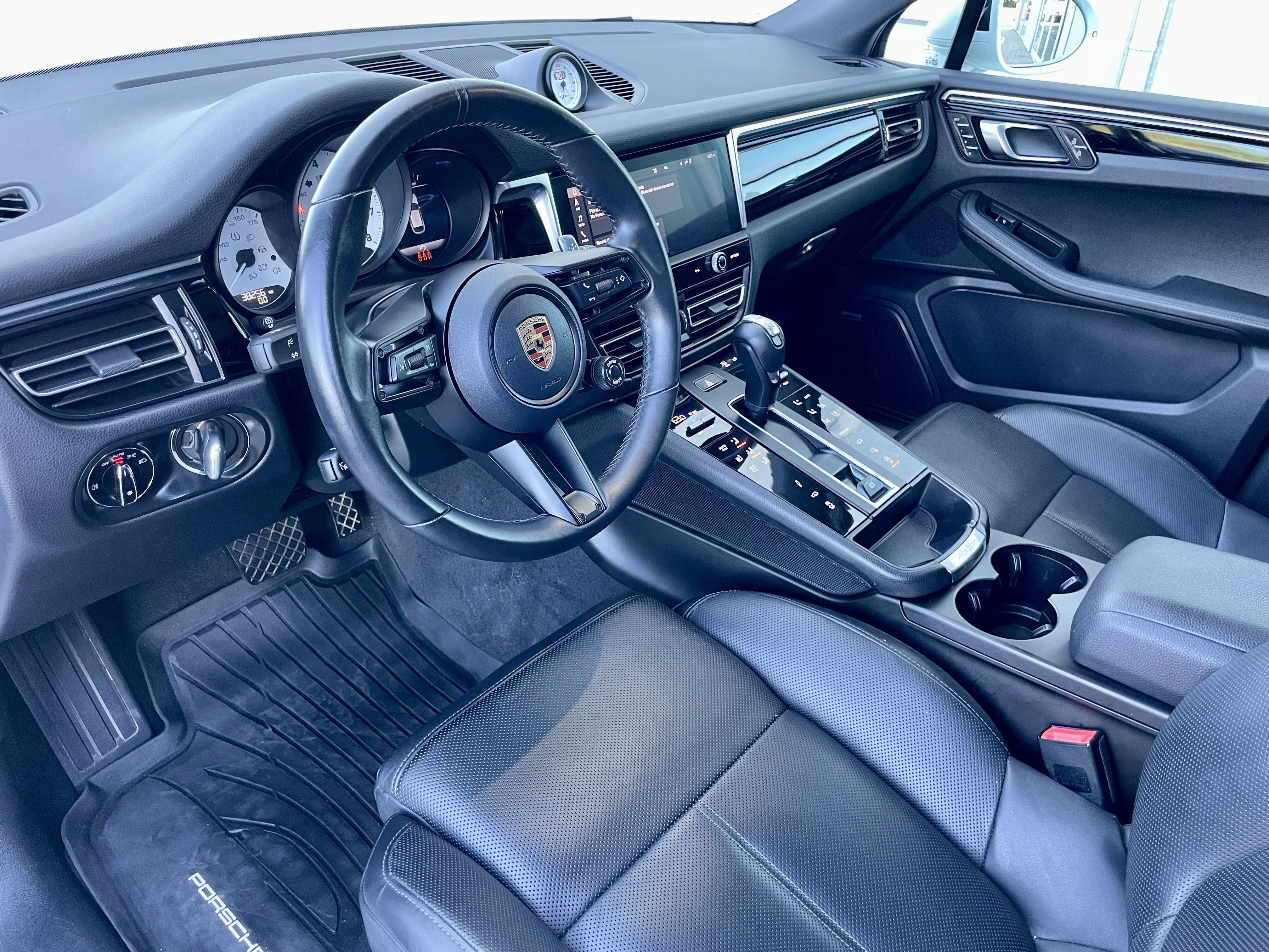 Used 2024 Porsche Macan S AWD/4WD image 13