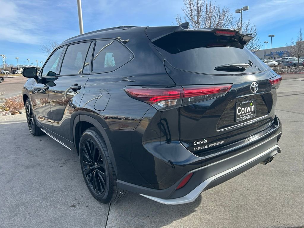 Used 2025 Toyota Highlander XSE image 5