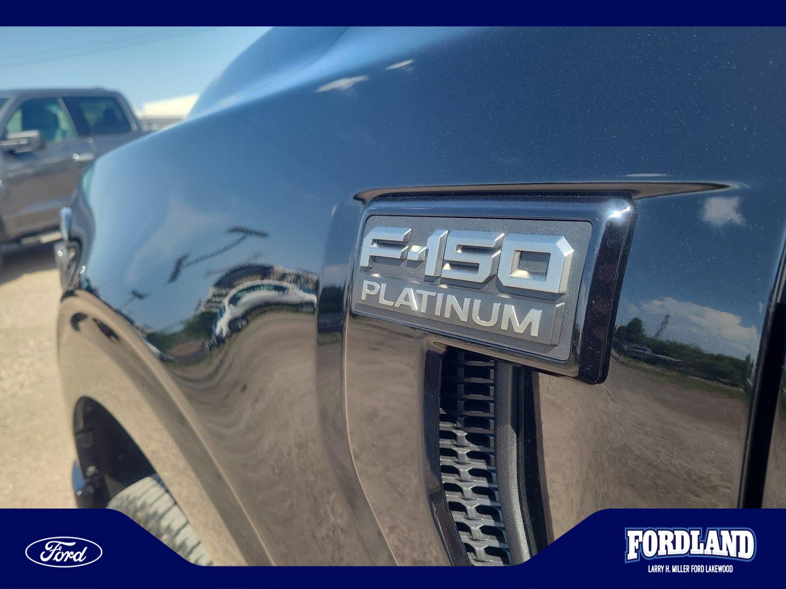 Used 2025 Ford F150 Platinum w/ FX4 Off-Road Package AWD/4WD image 24