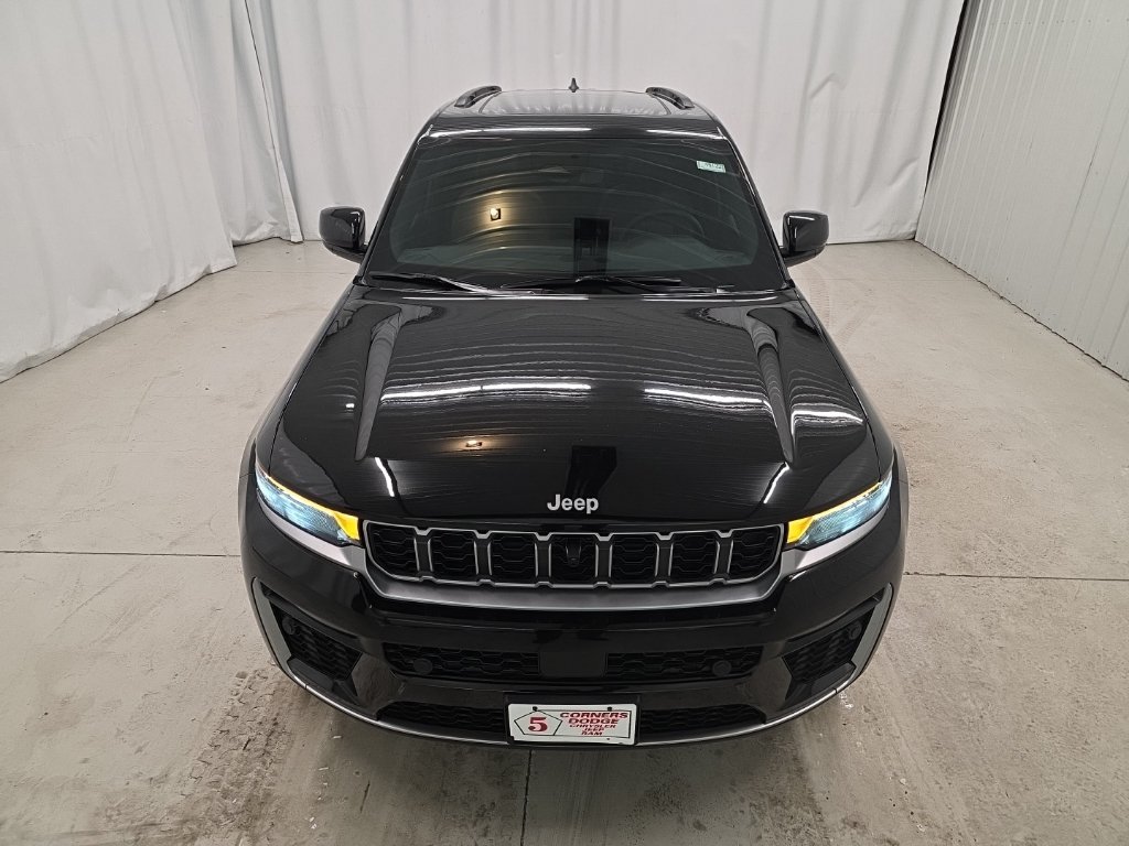New 2026 Jeep Grand Cherokee Limited w/ Luxury Tech Group II AWD/4WD image 9