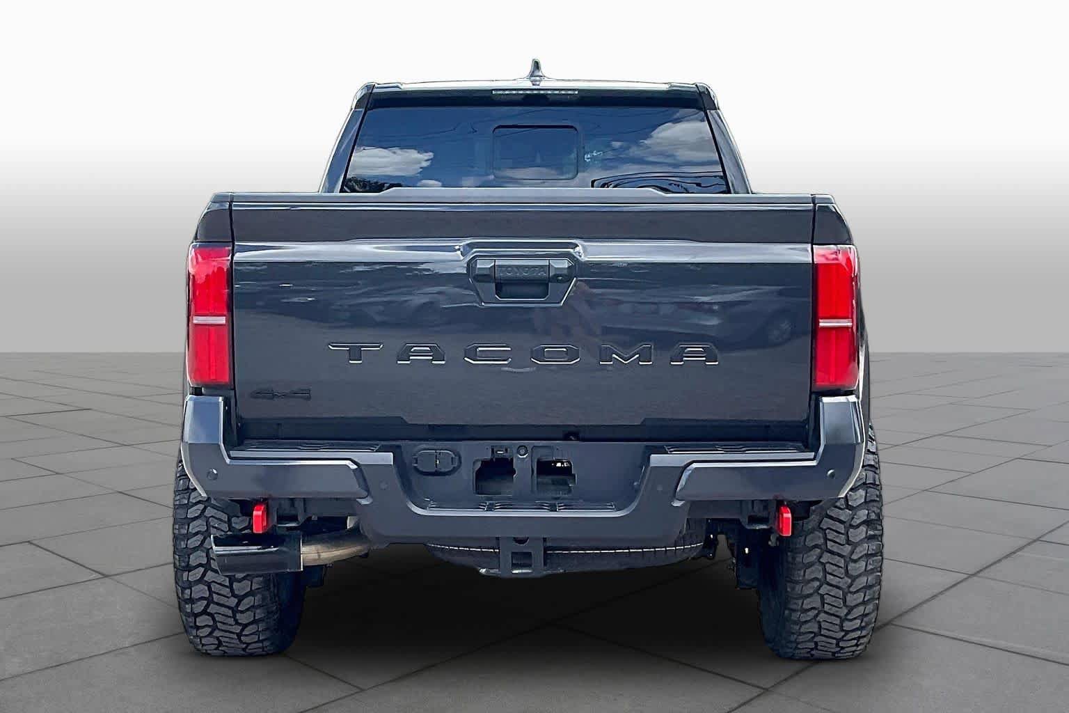 Used 2025 Toyota Tacoma TRD Off-Road w/ TRD Off Road Upgrade Package AWD/4WD image 5