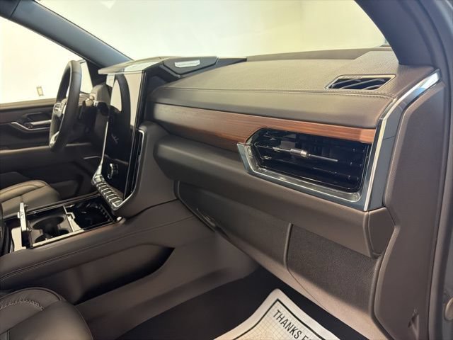 Used 2026 GMC Yukon XL Denali w/ Sun & Power Step Package AWD/4WD image 43