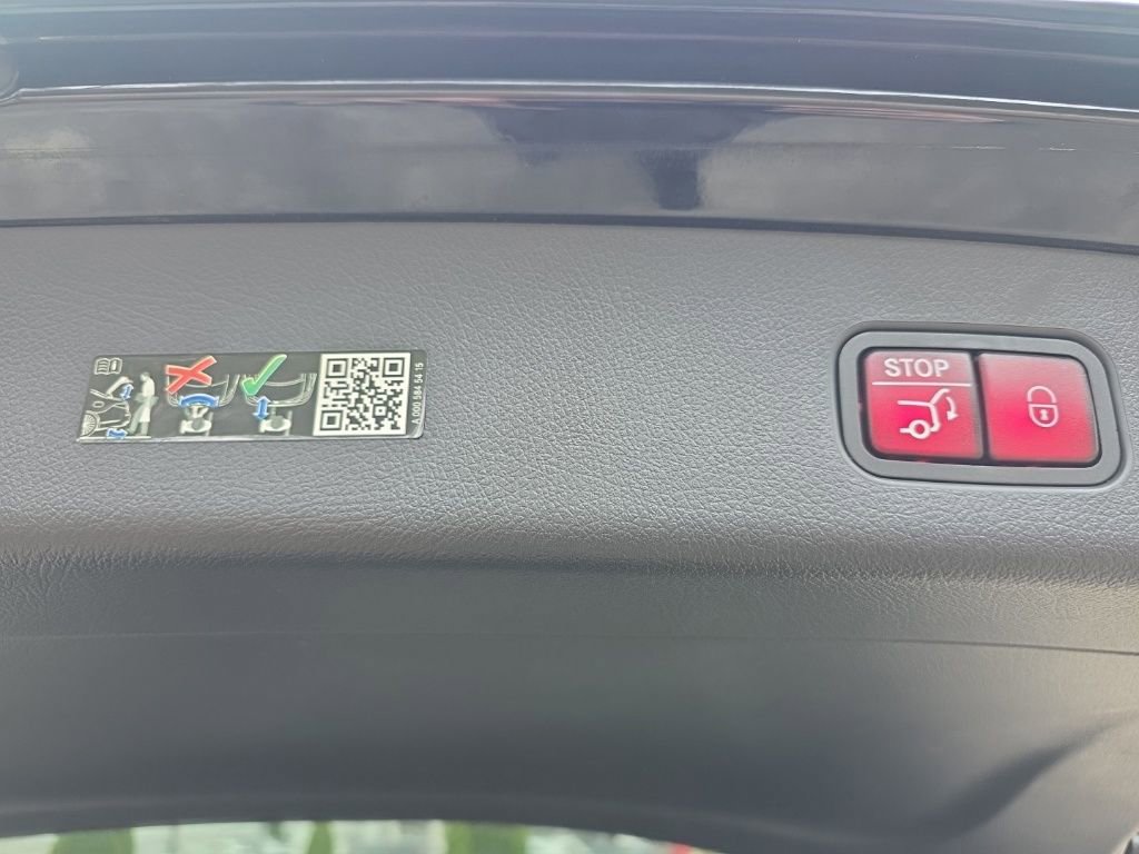 Used 2024 Mercedes-Benz GLC 300 4MATIC image 19