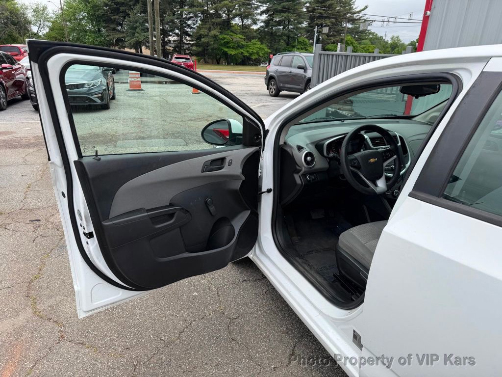 Used 2020 Chevrolet Sonic LT FWD image 9
