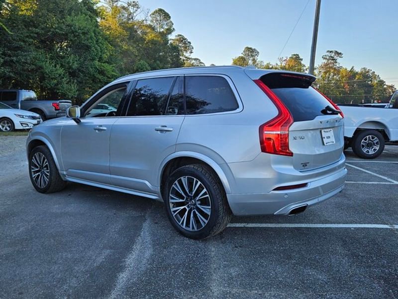 Used 2020 Volvo XC90 T5 Momentum image 9