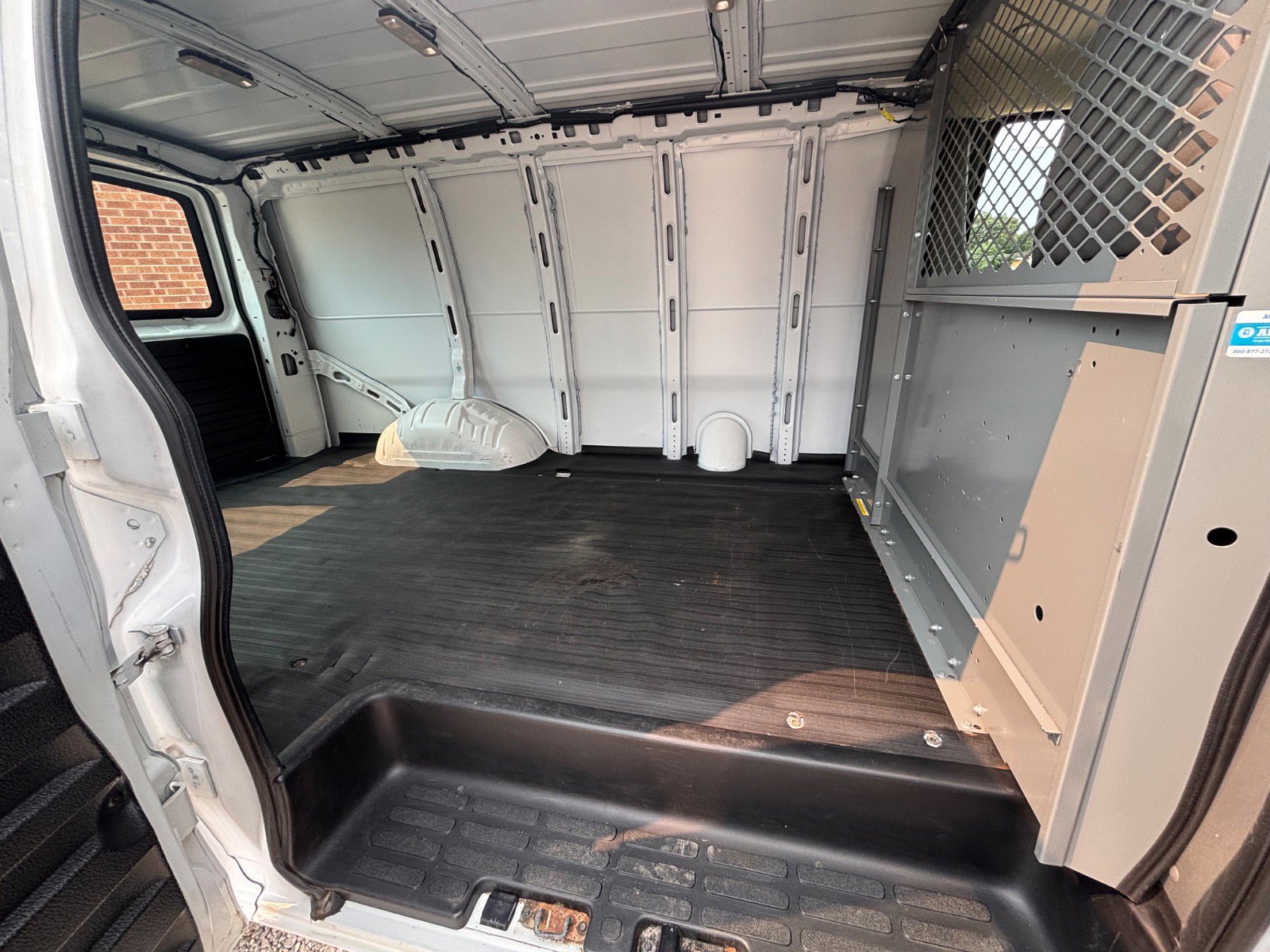 Used 2019 Chevrolet Express 3500 w/ Driver Convenience Package image 19