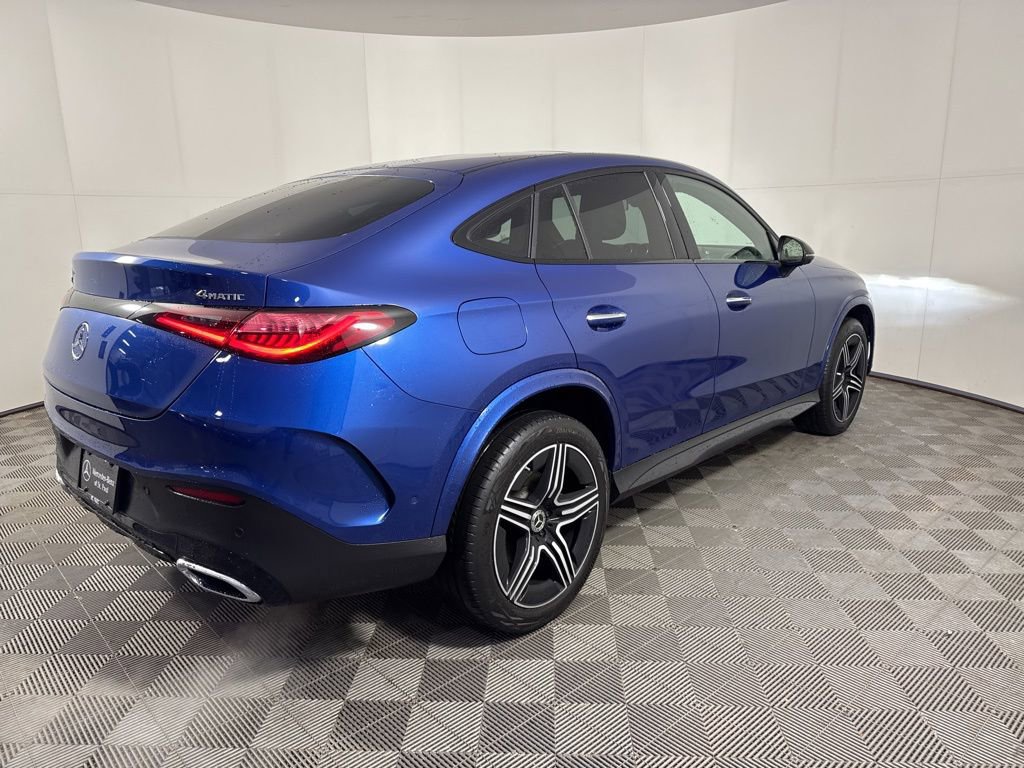 Used 2024 Mercedes-Benz GLC 300 4MATIC w/ AMG Line image 5