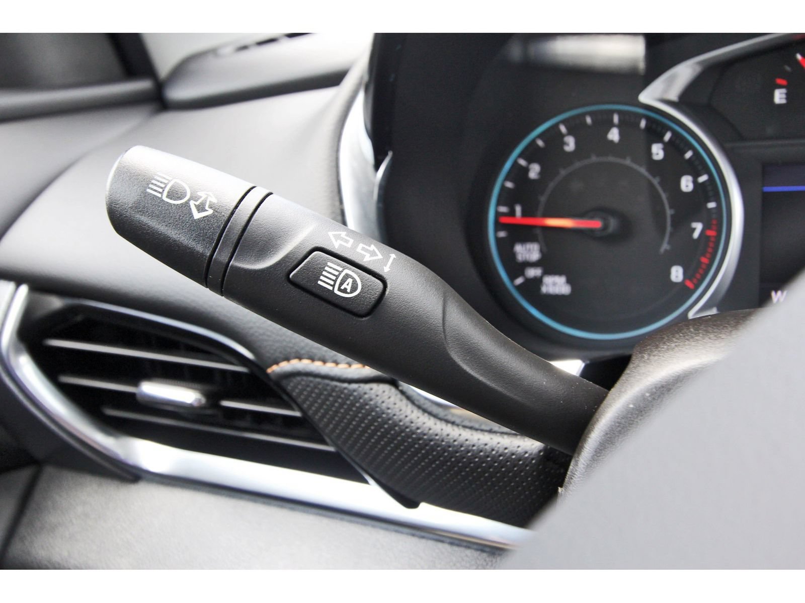 Used 2021 Chevrolet Traverse Premier w/ LPO, Floor Liner Package FWD image 22