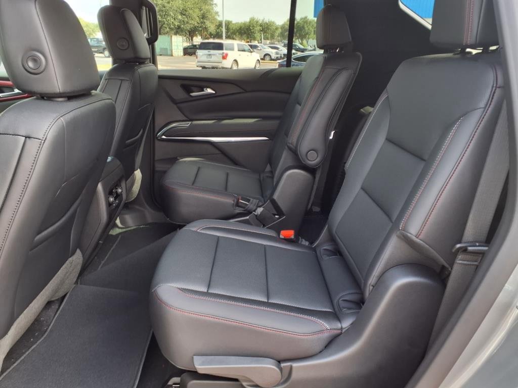 New 2026 Chevrolet Traverse Z71 image 7