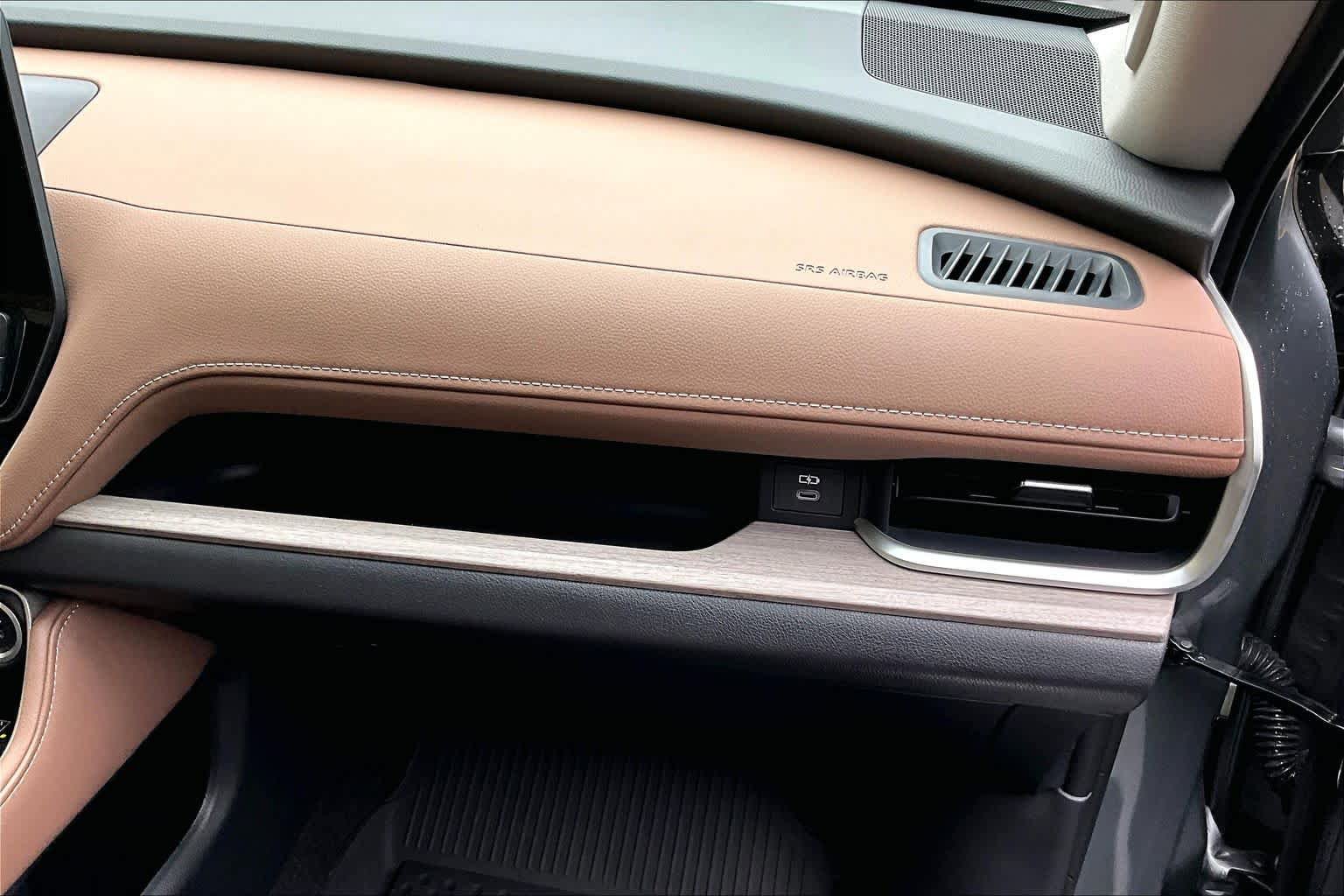Used 2025 Toyota Grand Highlander AWD image 19