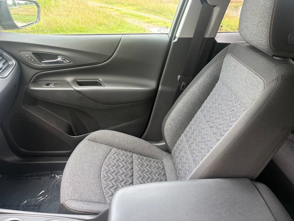 Used 2024 Chevrolet Equinox LT FWD image 17