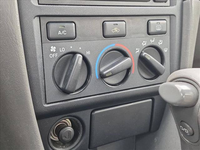 Used 2000 Toyota Camry CE FWD image 14