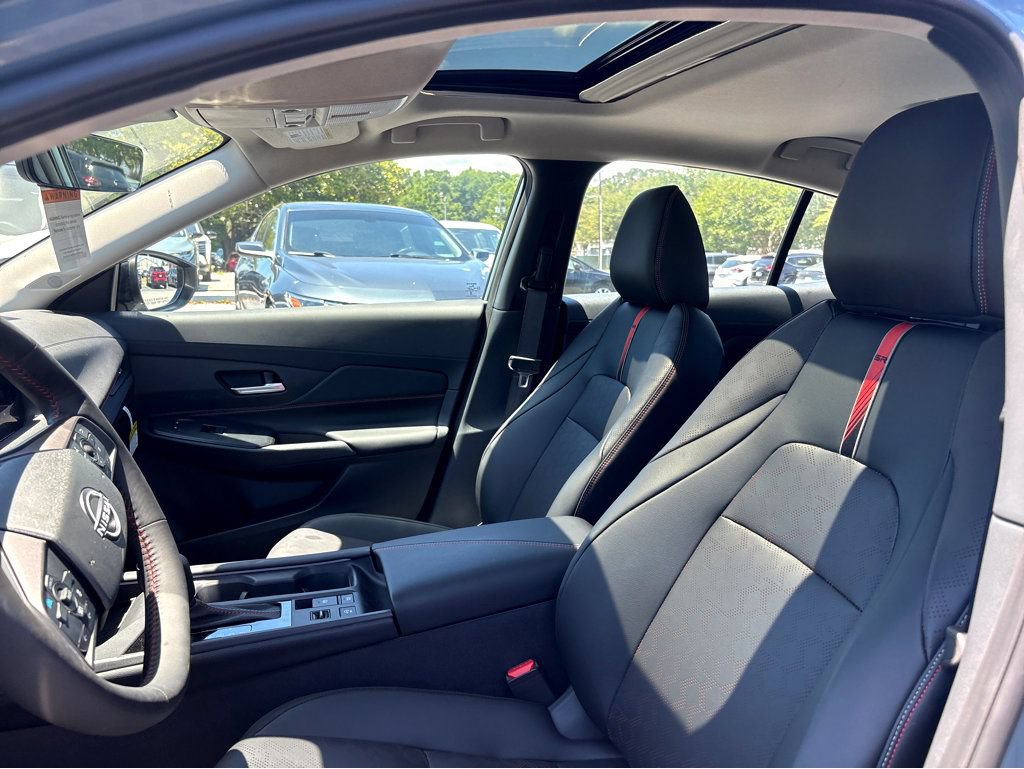 New 2026 Nissan Sentra SR w/ SR Premium Package FWD image 16