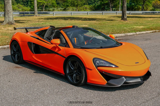 Used 2019 McLaren 570S Spider image 12