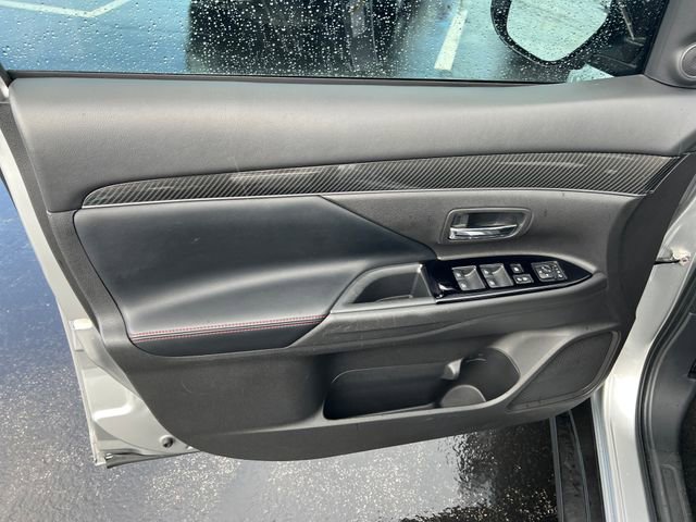 Used 2020 Mitsubishi Outlander SE image 25