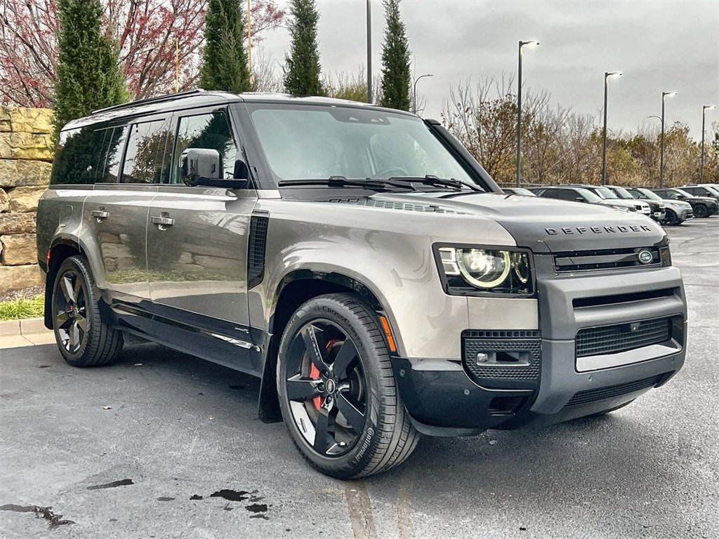 Used 2024 Land Rover Defender 130 X image 7