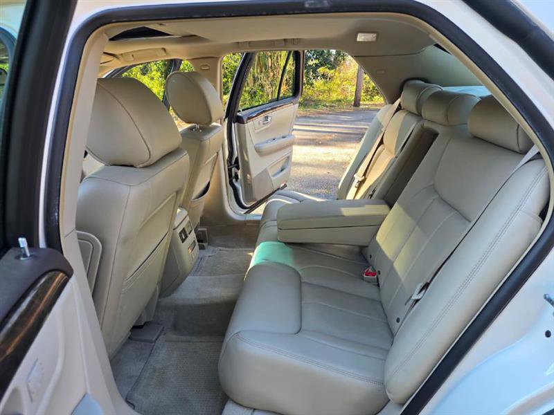 Used 2011 Cadillac DTS Luxury image 6