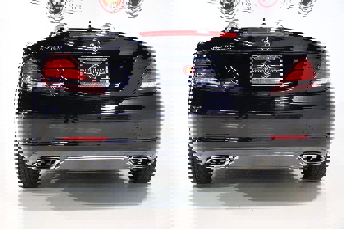 Used 2017 Mercedes-Benz SLC 300 image 33