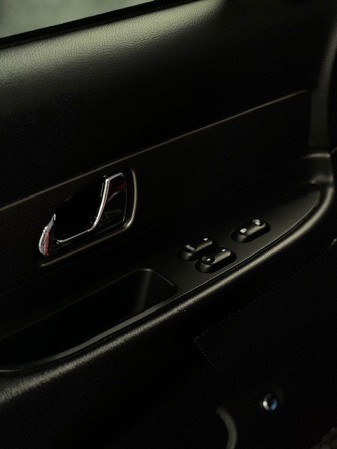 Used 2005 Ford Thunderbird RWD image 32