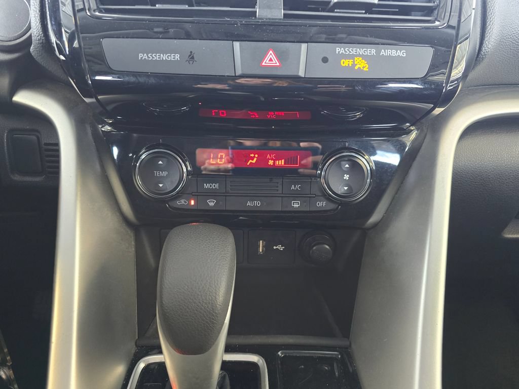 Used 2025 Mitsubishi Eclipse Cross ES AWD/4WD image 15