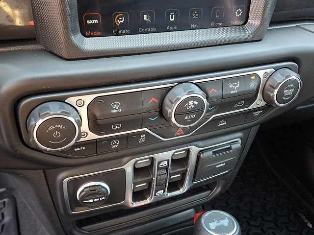 Used 2023 Jeep Wrangler Sahara image 15