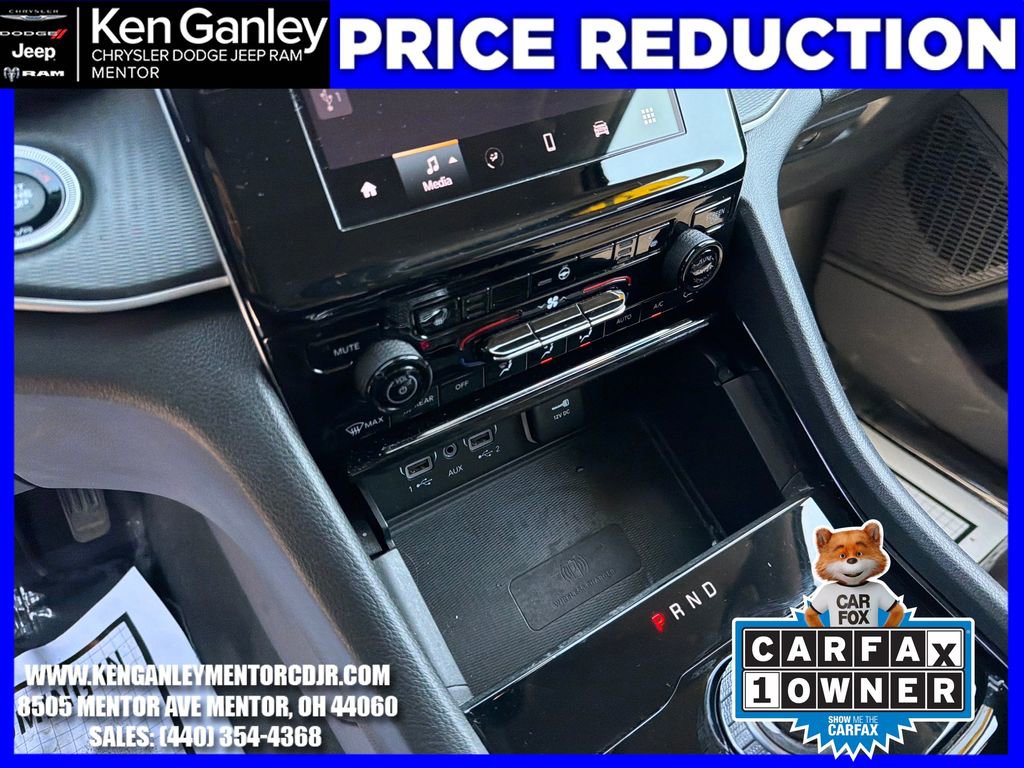 Used 2023 Jeep Grand Cherokee Laredo w/ Luxury Tech Group I image 16