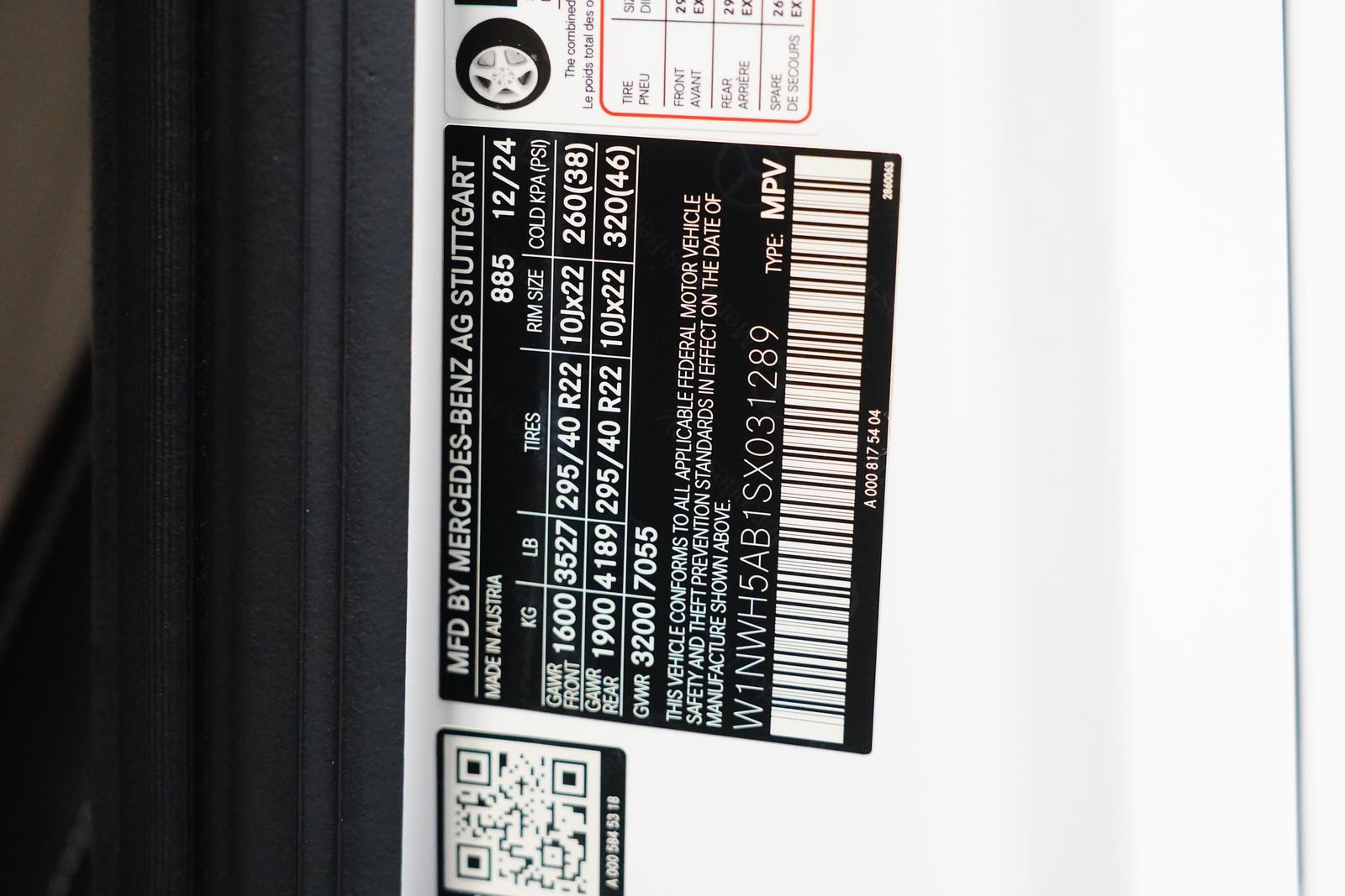 Certified 2025 Mercedes-Benz G 63 AMG 4MATIC image 35