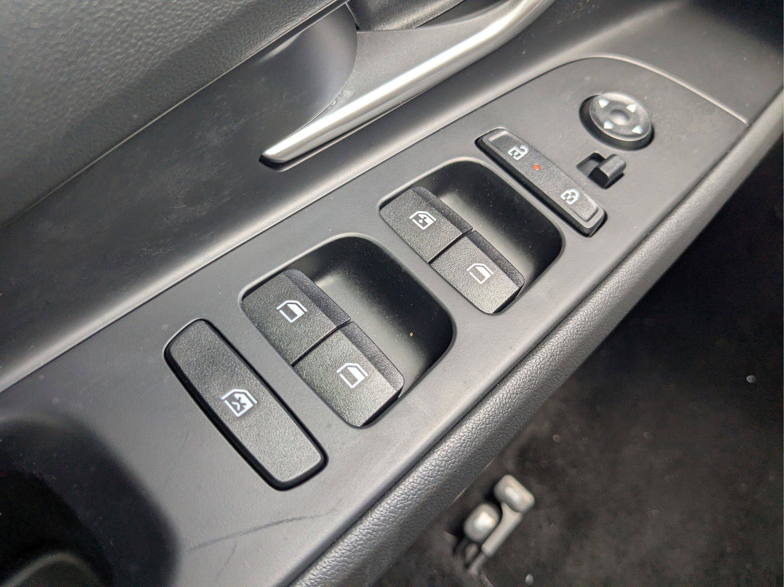 New 2025 Hyundai Elantra Hybrid FWD image 10
