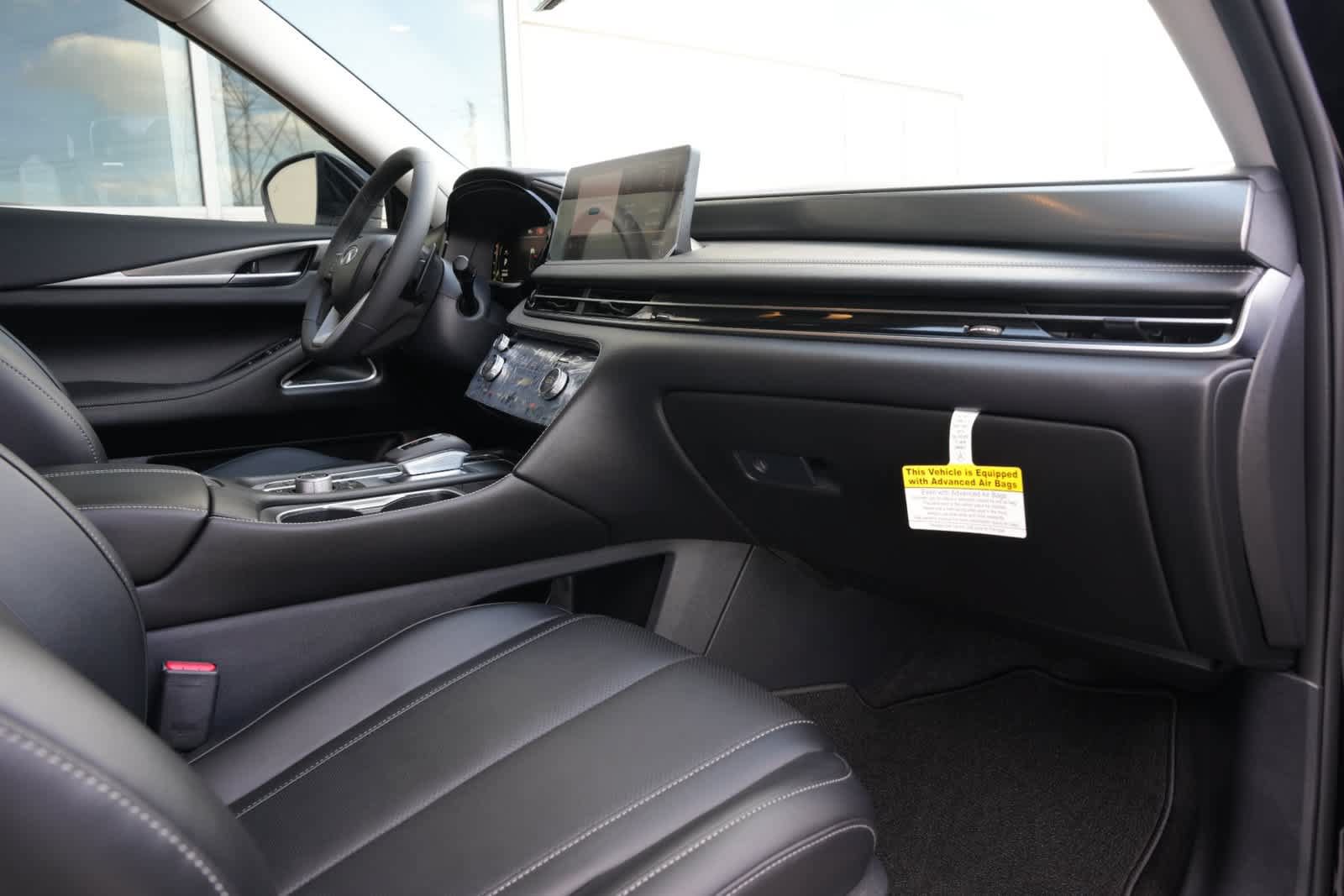 Used 2027 INFINITI QX60 Luxe w/ Cargo Package FWD image 22