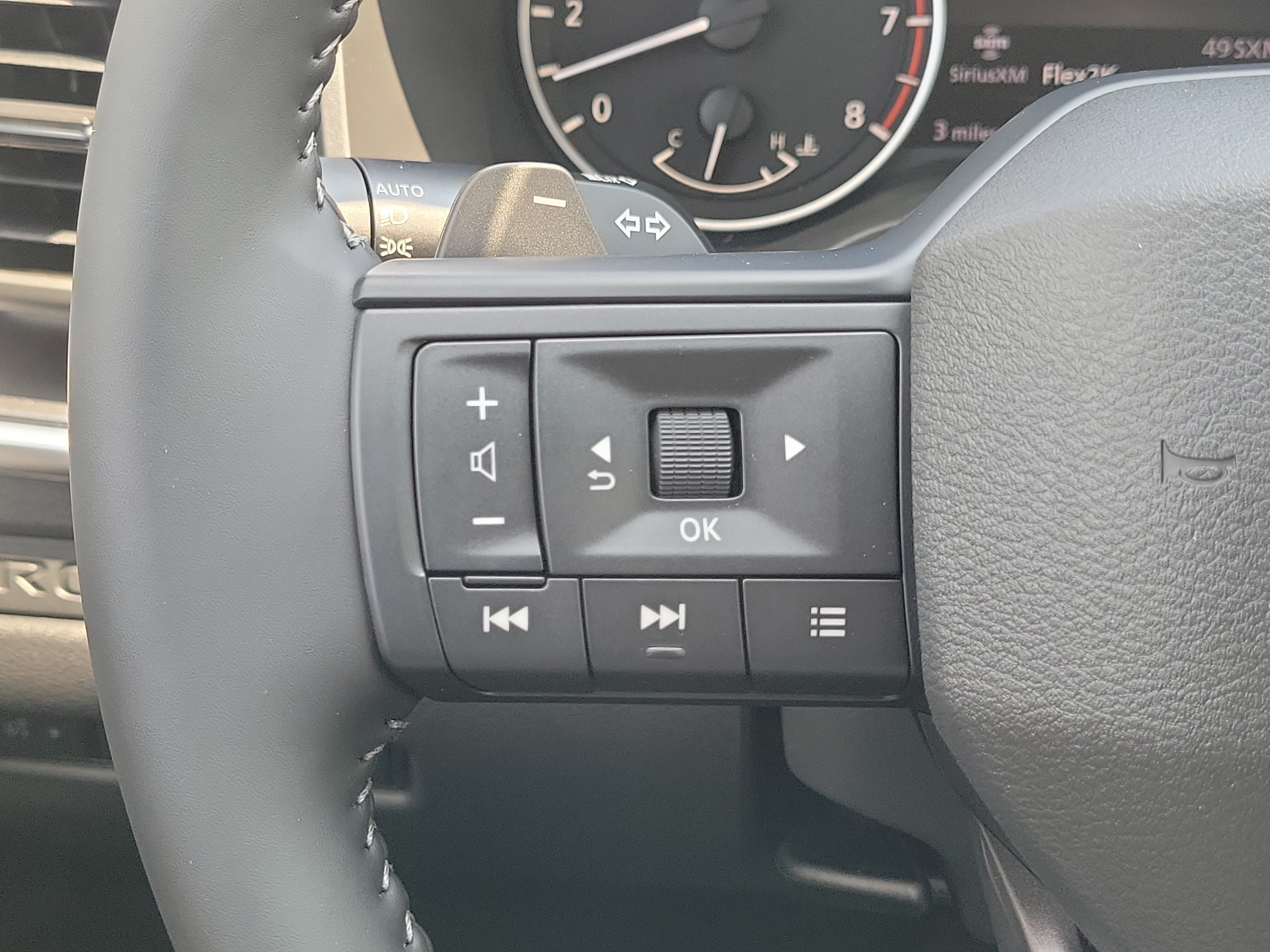 New 2027 Nissan Rogue SV FWD image 21