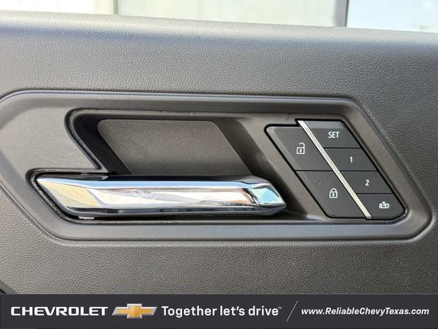 Used 2024 Chevrolet Colorado ZR2 w/ ZR2 Convenience Package III AWD/4WD image 30