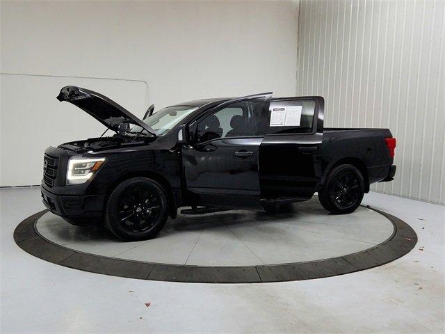 Used 2023 Nissan Titan SV w/ SV Convenience Package image 11
