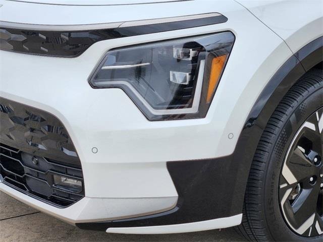 Used 2023 Kia Niro Wave image 9
