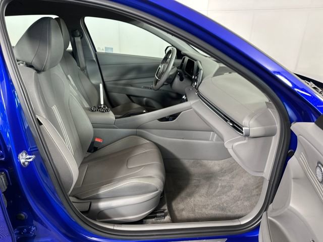 Certified 2025 Hyundai Elantra Sport image 57