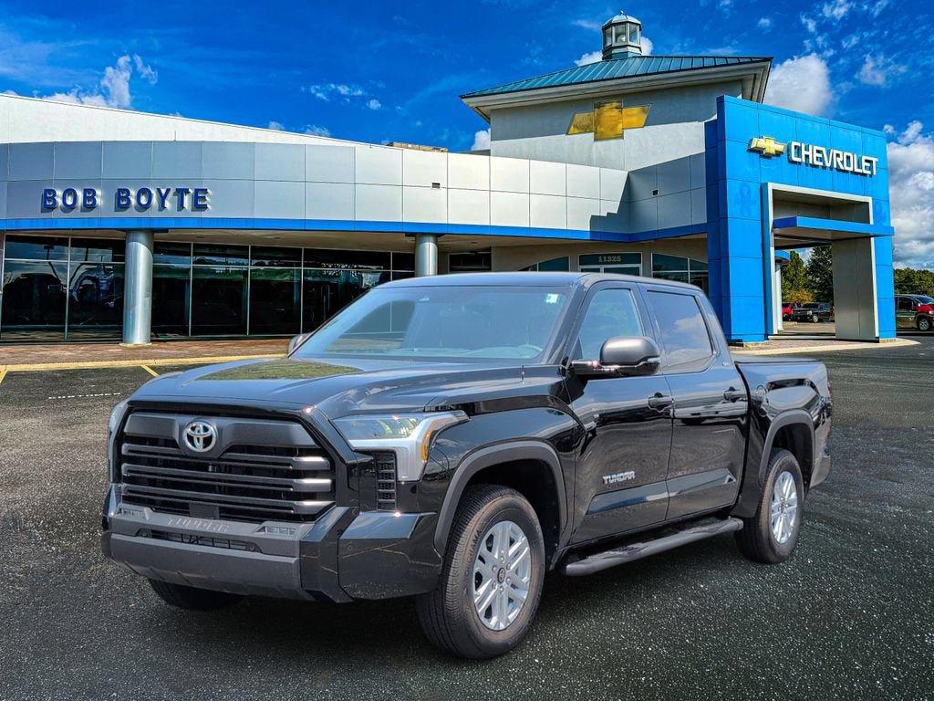 Used 2025 Toyota Tundra SR5 w/ SR5 Convenience Package RWD image 8