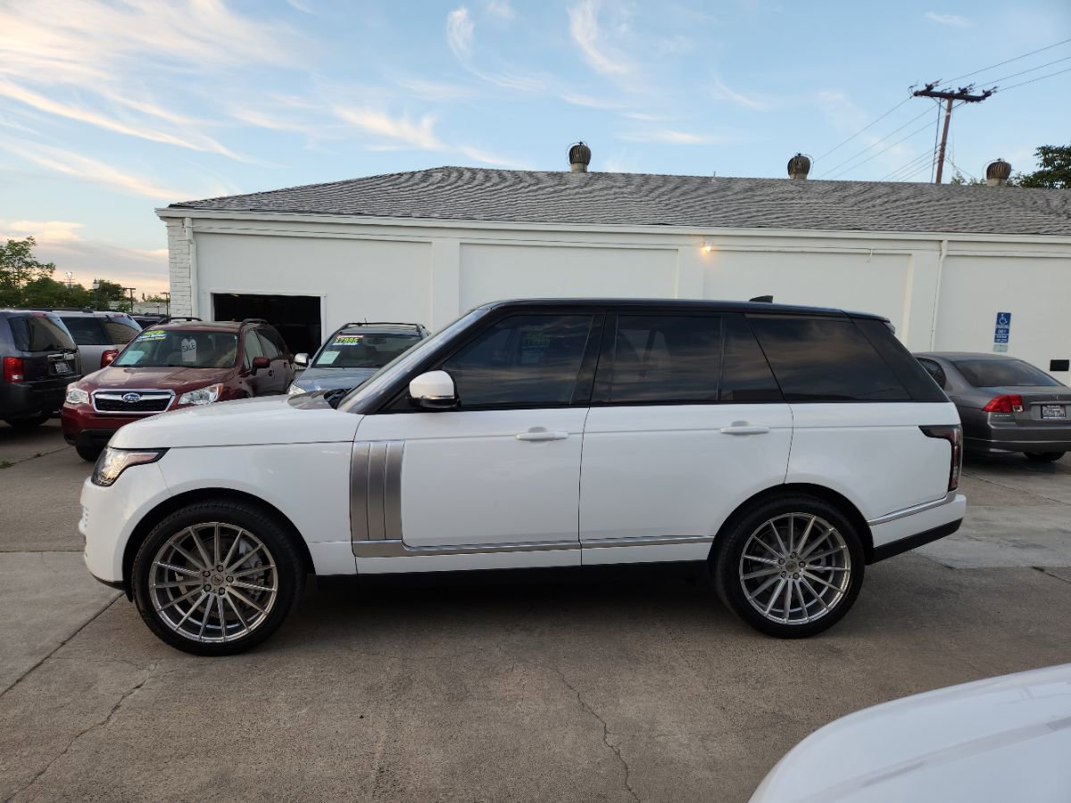 Used 2017 Land Rover Range Rover Supercharged AWD/4WD image 2