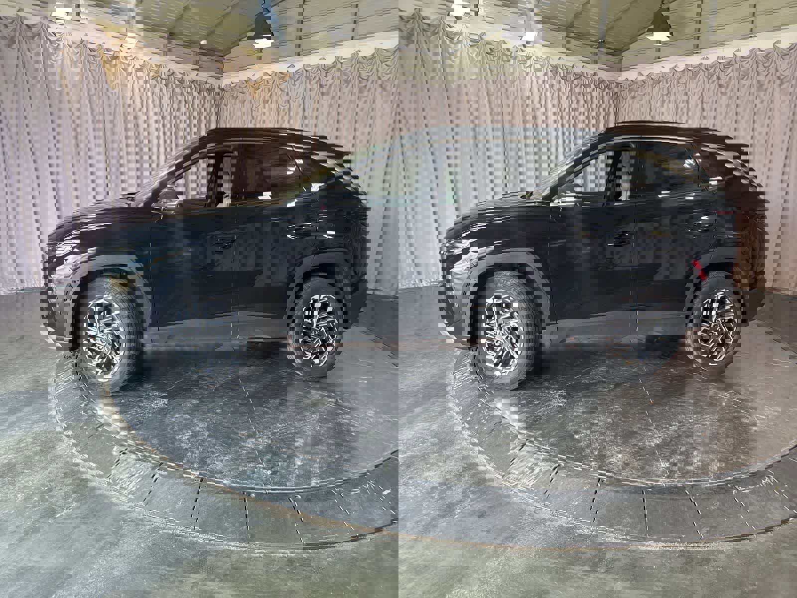 Used 2025 Hyundai Tucson Limited image 8