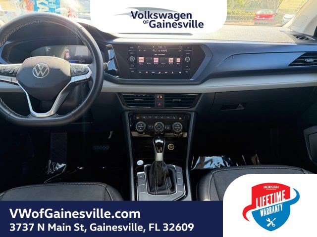 Certified 2024 Volkswagen Taos SE image 13