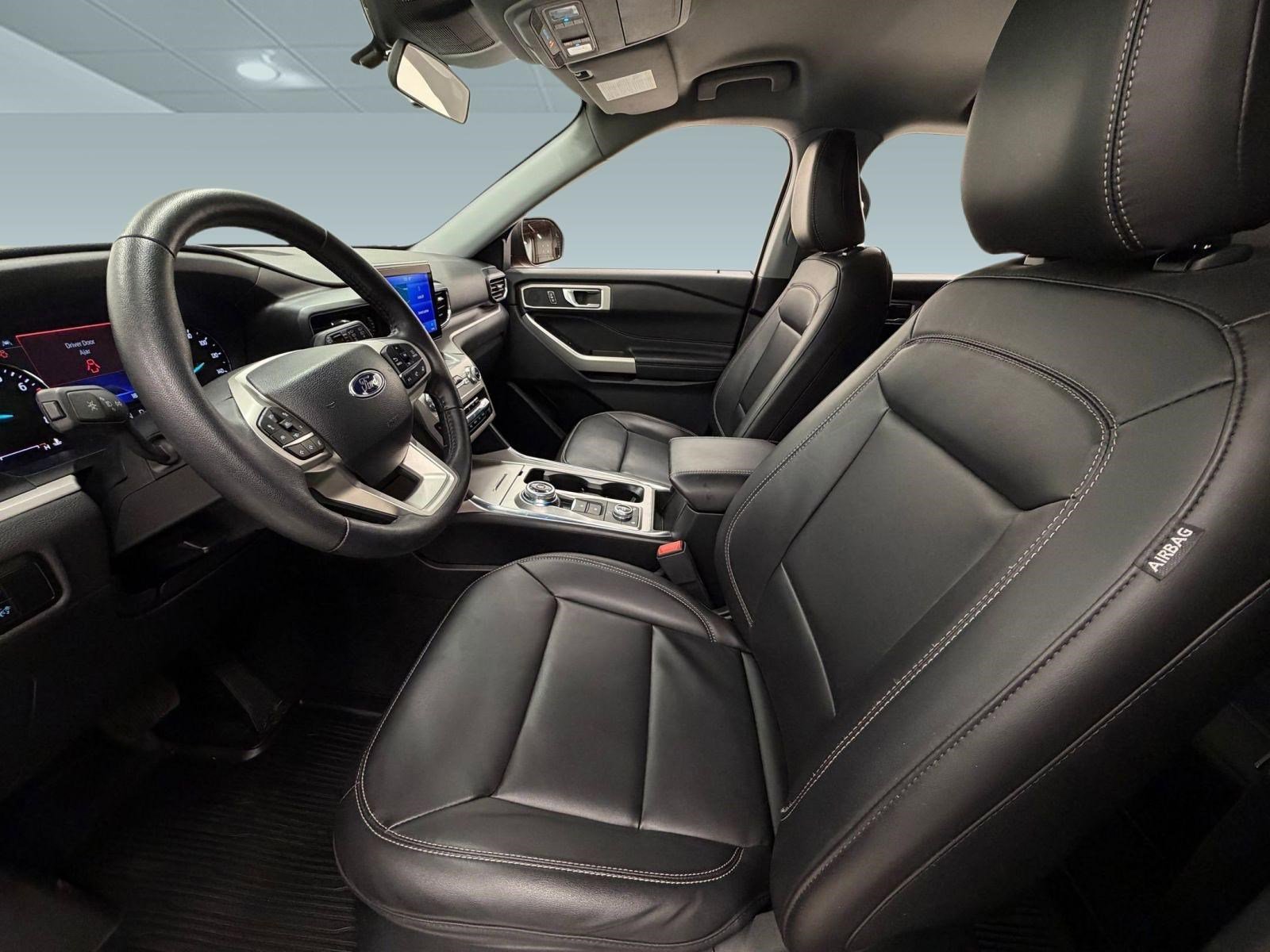 Used 2023 Ford Explorer XLT w/ Equipment Group 202A image 20