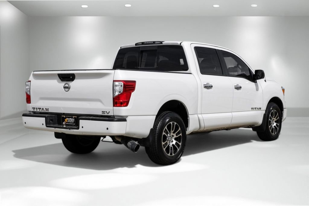 Used 2021 Nissan Titan SV image 6