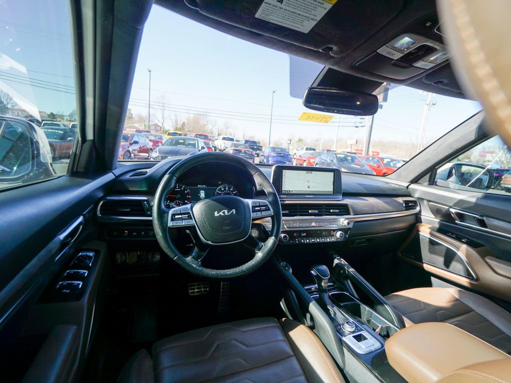 Used 2022 Kia Telluride SX w/ SX Prestige Package image 14